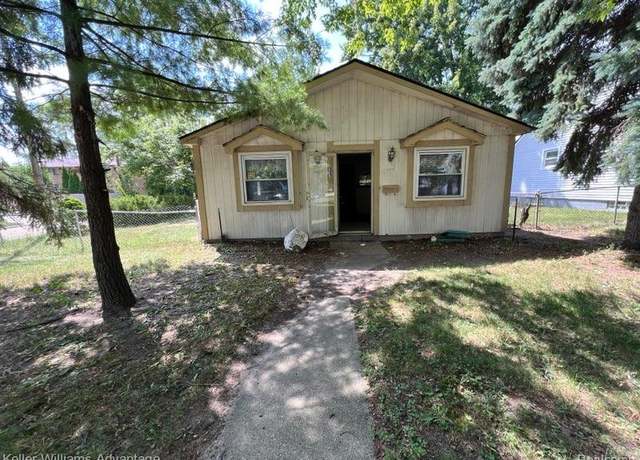 Property at 31 N Highland Ave, Mt Clemens, MI 48043, 3 beds, 1 bath