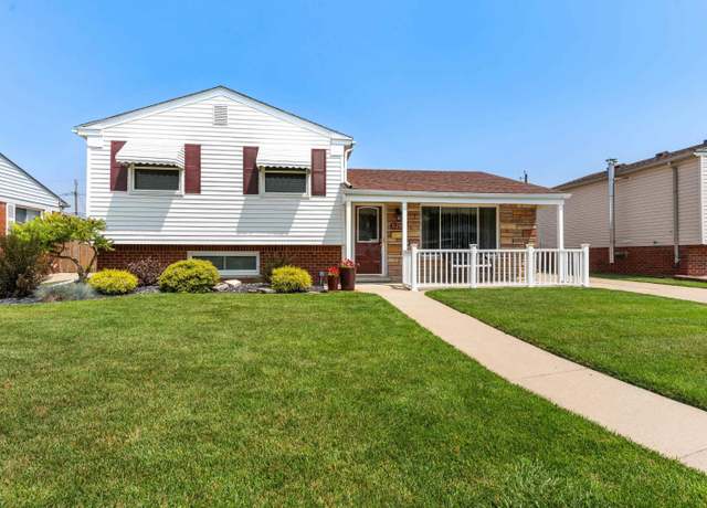 Property at 31202 Nelson Dr, Warren, MI 48088, 3 beds, 2 baths