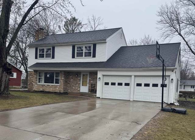 Property at 1324 Center, Mt Pleasant, MI 48858, 4 beds, 1.5 baths