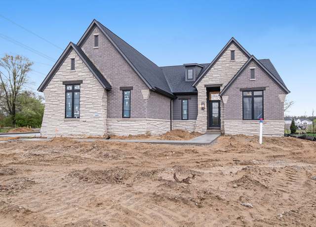 Property at 12771 N Pointe Dr, Utica, MI 48315, 4 beds, 3.5 baths