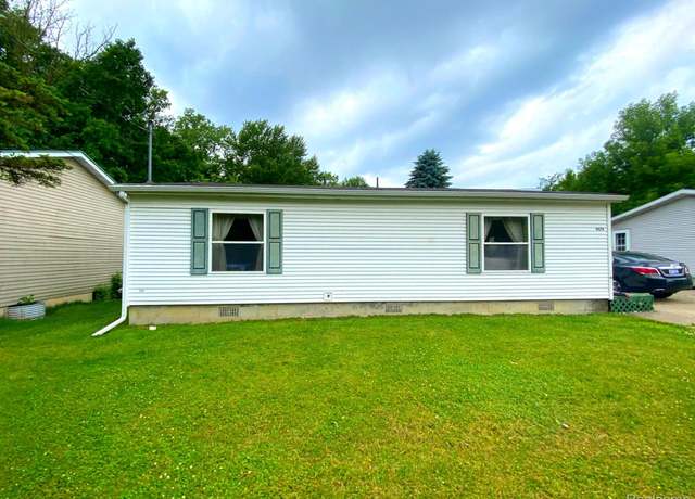 Property at 5424 Hughes Rd, Lansing, MI 48911, 3 beds, 2 baths