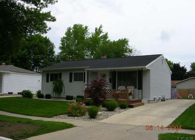 Property at 1504 Canterbury St, Adrian, MI 49221, 3 beds, 1 bath