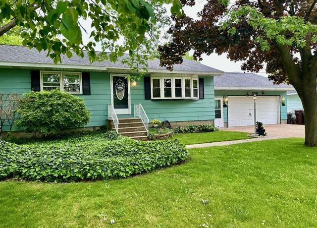 Property at 558 Terry St, Muskegon, MI 49442, 3 beds, 1.5 baths