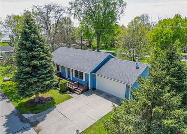 Property at 3484 Lakeshore Dr, Monroe, MI 48162, 3 beds, 2 baths