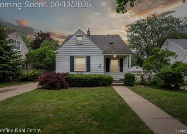 Property at 1976 Bacon Ave, Berkley, MI 48072, 3 beds, 2 baths