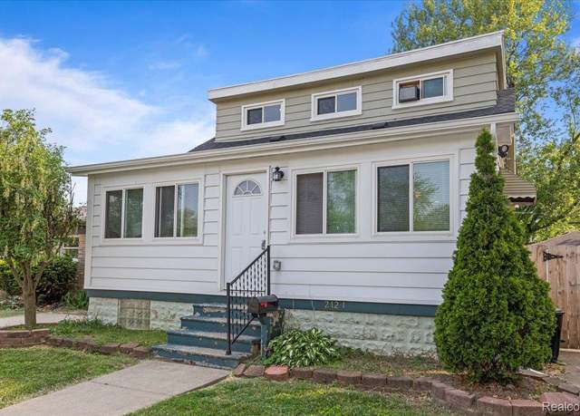 Property at 2121 Council Ave, Lincoln Park, MI 48146, 3 beds, 2 baths