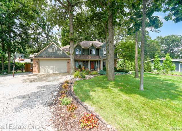 Property at 8745 Birchwood Dr, Berlin Charter Township, MI 48166, 4 beds, 2.5 baths