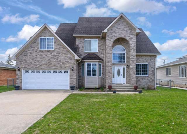 Property at 2094 Oakcrest Rd, Sterling Heights, MI 48310, 3 beds, 2.5 baths