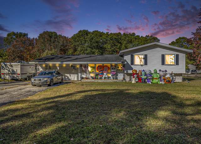 Property at 2080 Macarthur Rd, Muskegon, MI 49442, 4 beds, 1 bath