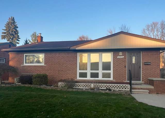 Property at 29536 Tawas St, Madison Heights, MI 48071, 3 beds, 1.5 baths