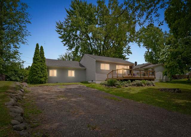 Property at 4860 Lindholm Dr, White Lake, MI 48383, 3 beds, 1.5 baths