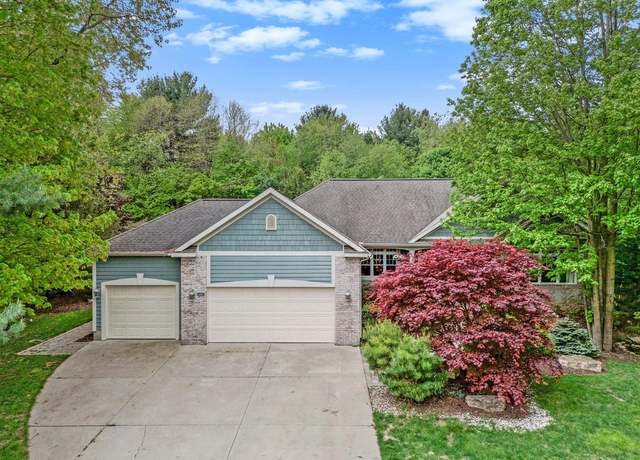Property at 6371 Colorado Ct, Norton Shores, MI 49441, 4 beds, 2.5 baths