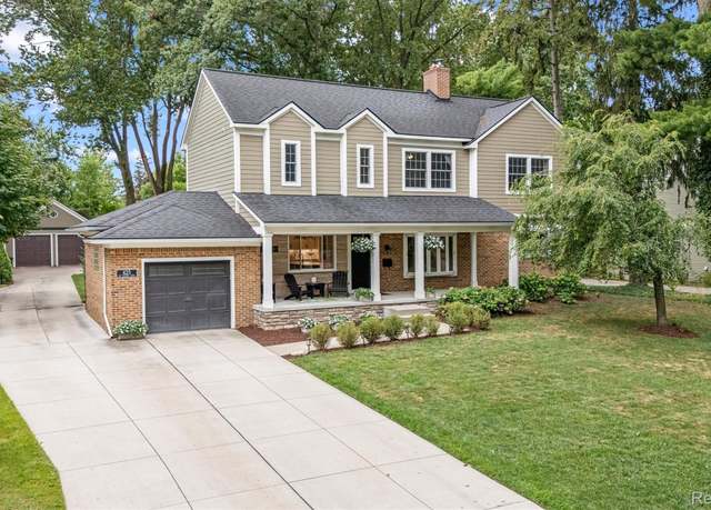 Property at 425 Mount Vernon Blvd, Royal Oak, MI 48073, 5 beds, 3 baths