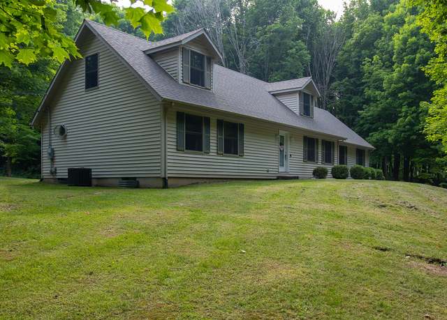 Property at 10926 Gorsline Rd, Battle Creek, MI 49014, 4 beds, 3.5 baths