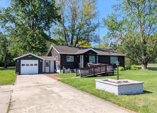 Property at 617 W High St, Bangor, MI 49013, 3 beds, 2 baths
