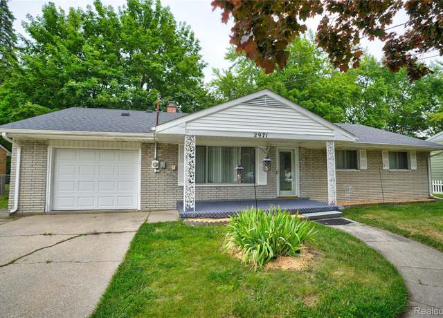 Property at 2971 Welland Dr, Buena Vista Charter Township, MI 48601, 3 beds, 1.5 baths