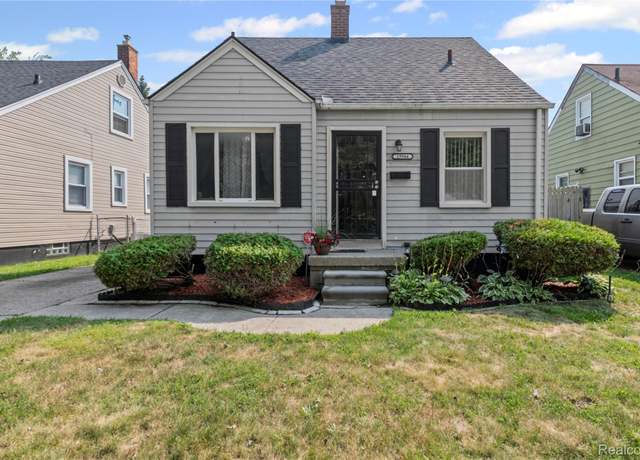 Property at 19944 Kenosha St, Harper Woods, MI 48225, 3 beds, 1 bath