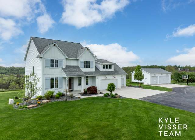 Property at 11650 Lally St NE, Lowell, MI 49331, 5 beds, 3.5 baths