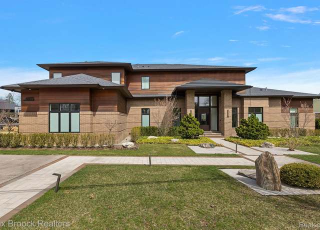 Property at 6925 Meadowlake Rd, Bloomfield Hills, MI 48301, 6 beds, 6.5 baths