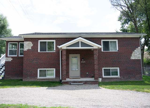 Property at 2525 Eastlawn St, Ypsilanti, MI 48197, 4 beds, 2 baths