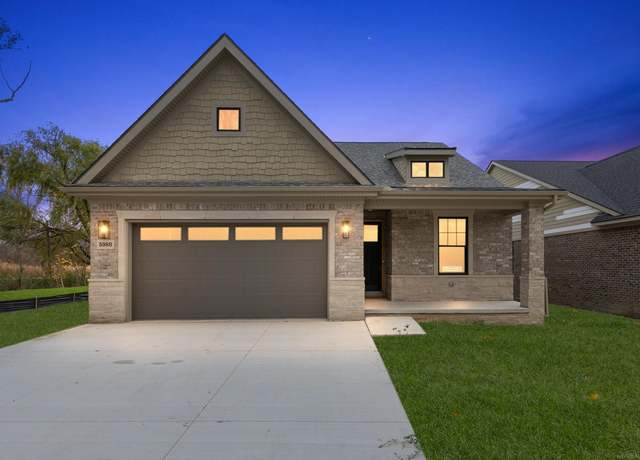 Property at 5926 Everton Ave, Troy, MI 48085, 3 beds, 3 baths