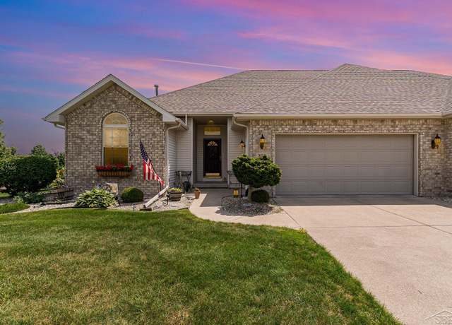 Property at 3108 Gaslight Ct, Bay City, MI 48706, 3 beds, 2.5 baths