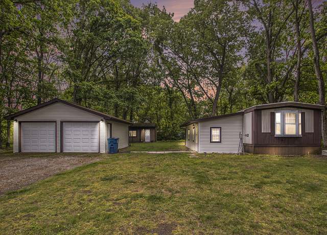 Property at 24923 Sandy Beach Dr, Edwardsburg, MI 49112, 2 beds, 1 bath