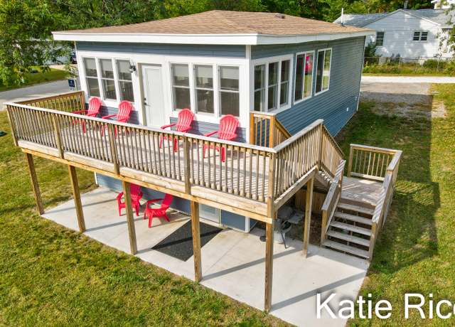 Property at 7946 Goodrich St, Montague, MI 49437, 2 beds, 2 baths