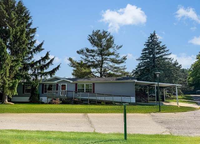 Property at 12 Parkwood Dr, St Louis, MI 48880, 3 beds, 2 baths