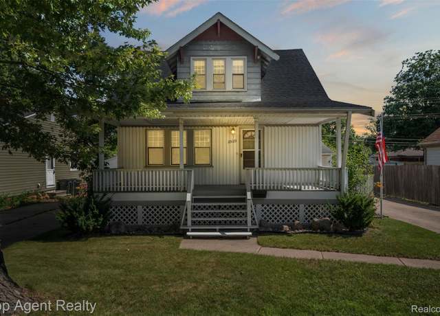 Property at 23123 E 13 Mile Rd, St Clair Shores, MI 48082, 3 beds, 2 baths