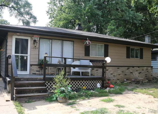 Property at 3209 N Dexter St, Flint, MI 48506, 2 beds, 1 bath