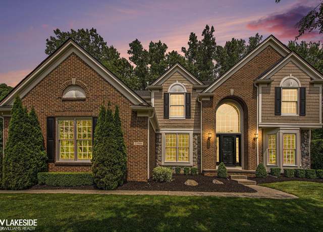 Property at 25986 Glenmoor St, Novi, MI 48374, 4 beds, 3.5 baths