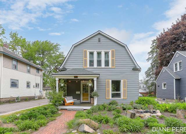 Property at 129 E 22nd St, Holland, MI 49423, 3 beds, 1.5 baths