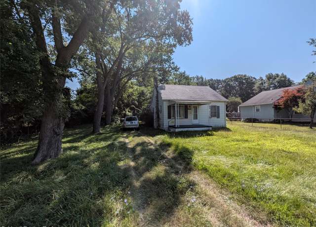 Property at 1750 N Hix Rd, Westland, MI 48185, 4 beds, 1 bath