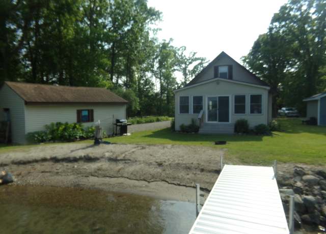 Property at 2005 Hemlock Rd, Quincy, MI 49082, 3 beds, 1.5 baths