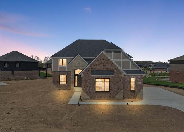 Property at 692 Westlake Ave, Oxford, MI 48371, 4 beds, 2.5 baths