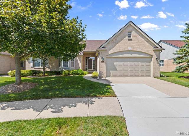 Property at 43120 Creek Ct #81, Clinton Charter Township, MI 48038, 2 beds, 2 baths