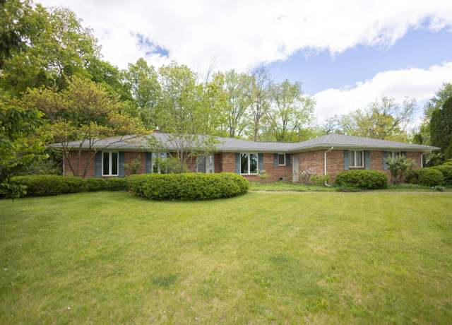 Property at 2606 Springbrook Dr, Kalamazoo, MI 49004, 4 beds, 2.5 baths