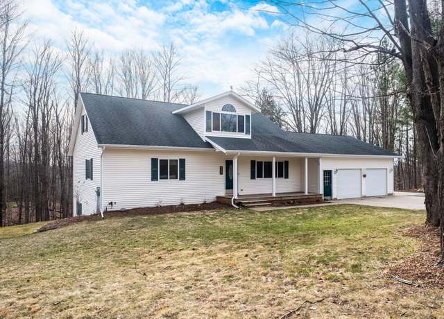 Property at 2940 Brown Fire Ln, Williamsburg, MI 49690, 4 beds, 3 baths