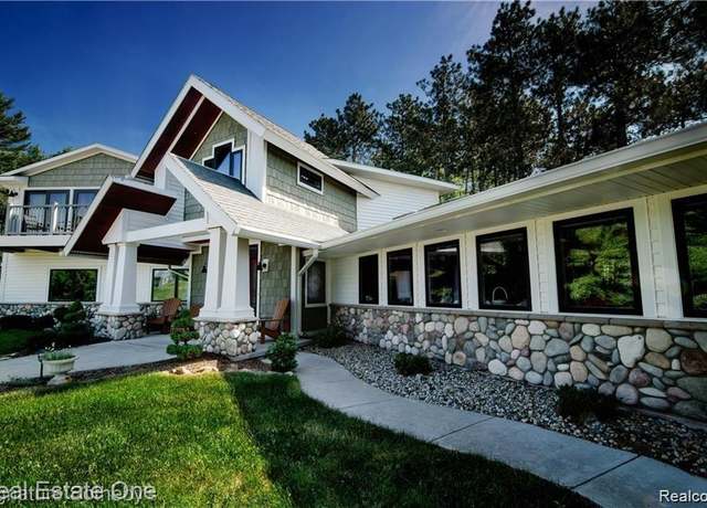 Property at Undisclosed address, Howell, MI 48855, 4 beds, 5 baths