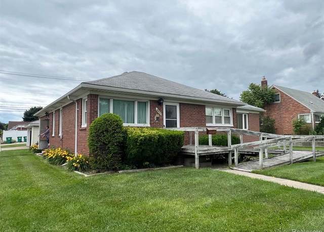 Property at 6007 Inkster Rd, Garden City, MI 48135, 3 beds, 2 baths