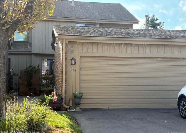 Property at 6422 Richard Run, West Bloomfield Charter Township, MI 48322, 3 beds, 3.5 baths