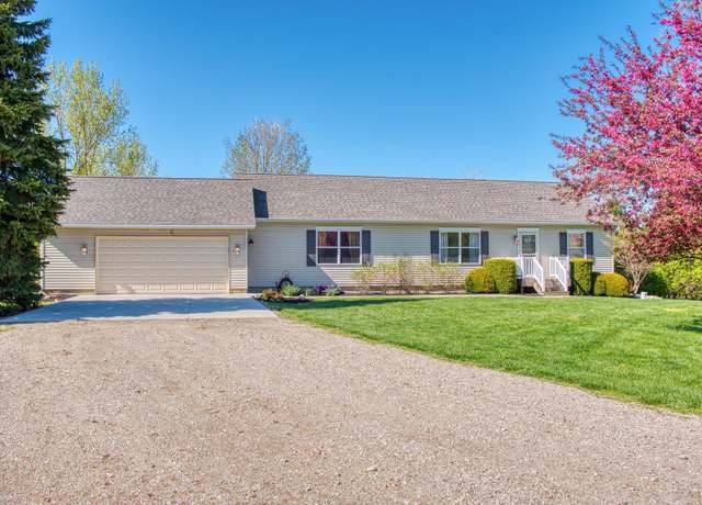 Property at 3750 Banner Rd, St Johns, MI 48879, 3 beds, 2 baths