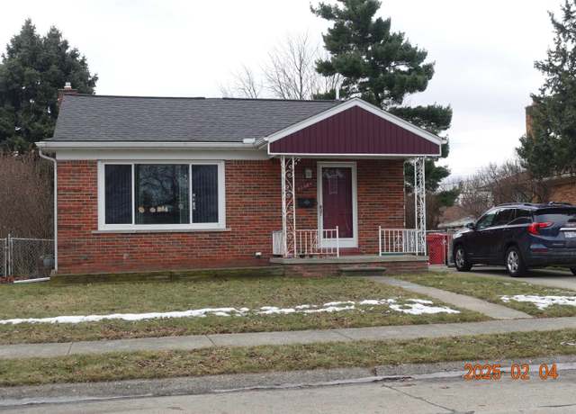 Property at 16084 Hauss Ave, Eastpointe, MI 48021, 2 beds, 2 baths