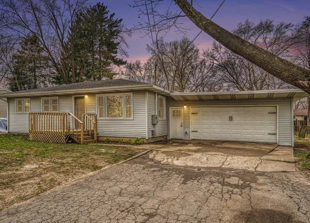 Property at 1511 Lake Ave, Portage, MI 49002, 3 beds, 1.5 baths