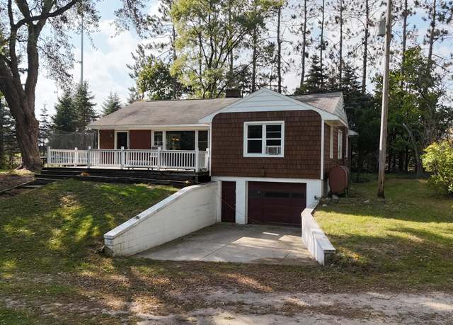 Property at 10017 M-115, Cadillac, MI 49601, 3 beds, 2 baths