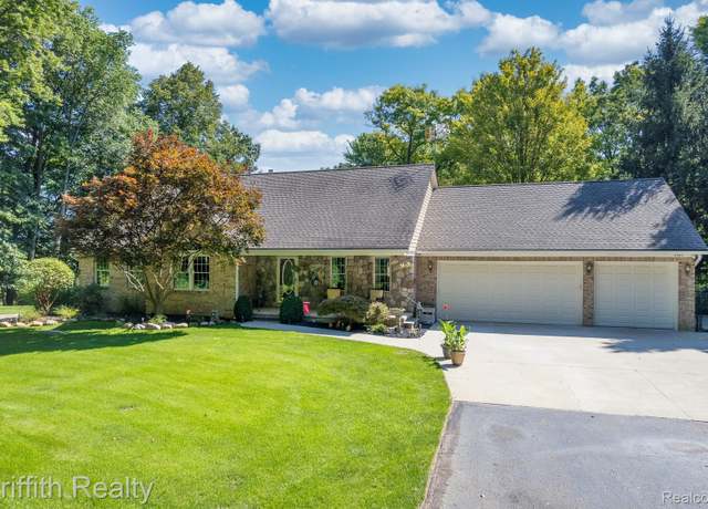 Property at 2385 Corlett Rd, Brighton, MI 48114, 3 beds, 4 baths