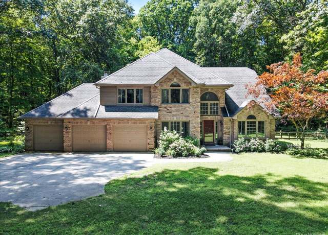 Property at 3699 W Surrey Ln, Fort Gratiot Charter Township, MI 48059, 3 beds, 2.5 baths