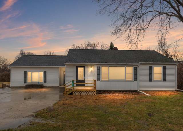 Property at 1278 E Maple Ave, Grand Blanc, MI 48507, 3 beds, 1.5 baths