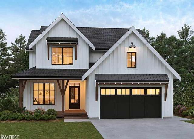 Property at 5353 Championship Dr, Fenton Charter Township, MI 48451, 4 beds, 2.5 baths